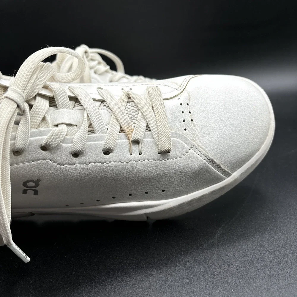 On Cloud Running Women's Cloud The Roger Advantage Shoes US W 8 White